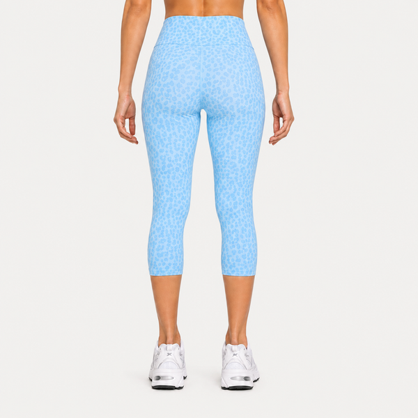 LEO Capri Leggings Velvara